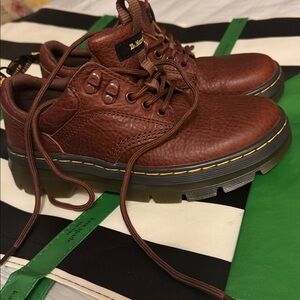 Dr. Martens Chestnut Leather unisex  Oxfords